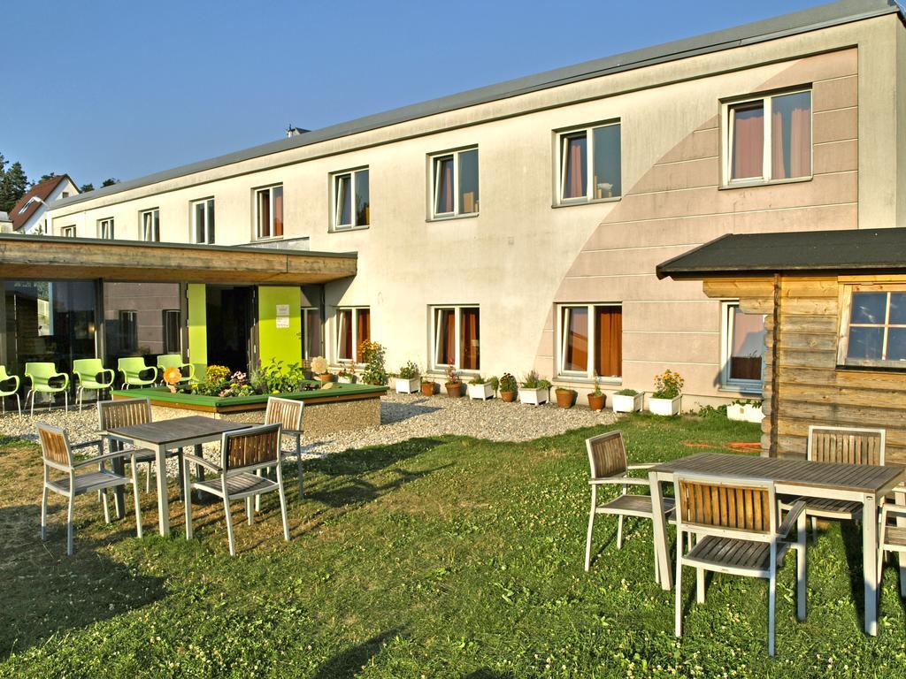 Junges Hotel Мельк Екстер'єр фото